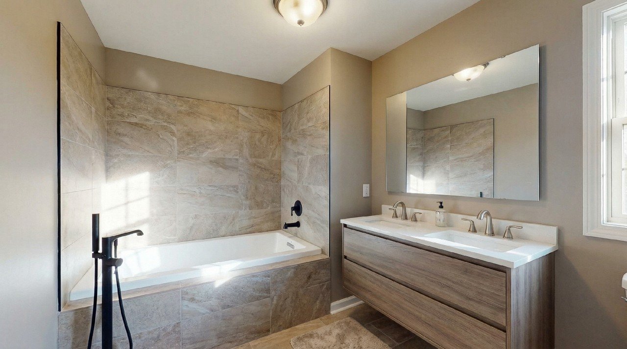 Acrylic Bath Walls service photo